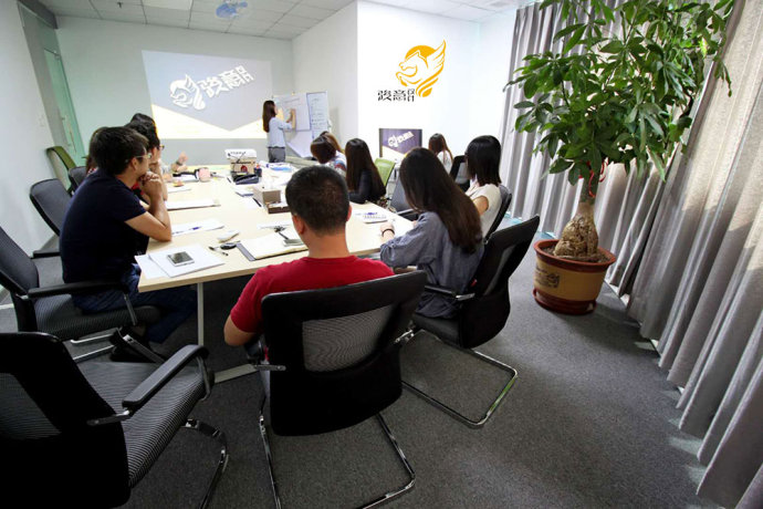 大菠萝视频网址APP策划部门